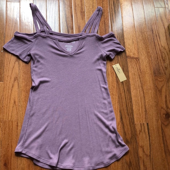 BOGO 🛍AE Soft and Sexy Cold Shoulder Tee - Picture 1 of 4